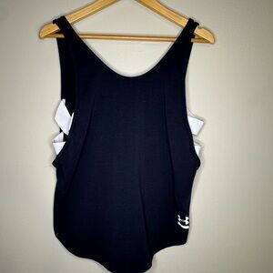 Under Armour HeatGear‎ Loose Fit Black Athletic Tank Top Small